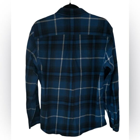 Eddie Bauer Men's Classic Fit Long Sleeve Blue Plaid Flannel Shirt. Size M - Picture 2 of 6